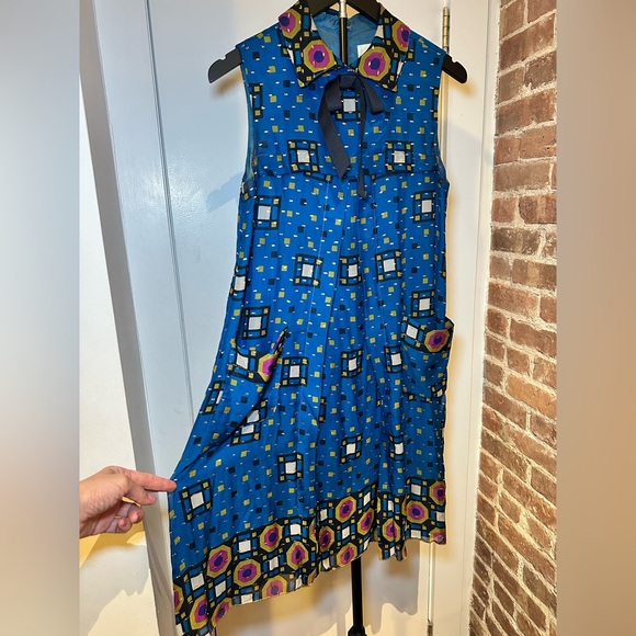 Anna Sui Dresses & Skirts - Anna Sui Blue Geometric Print Sleeveless Tie-Neck Dress